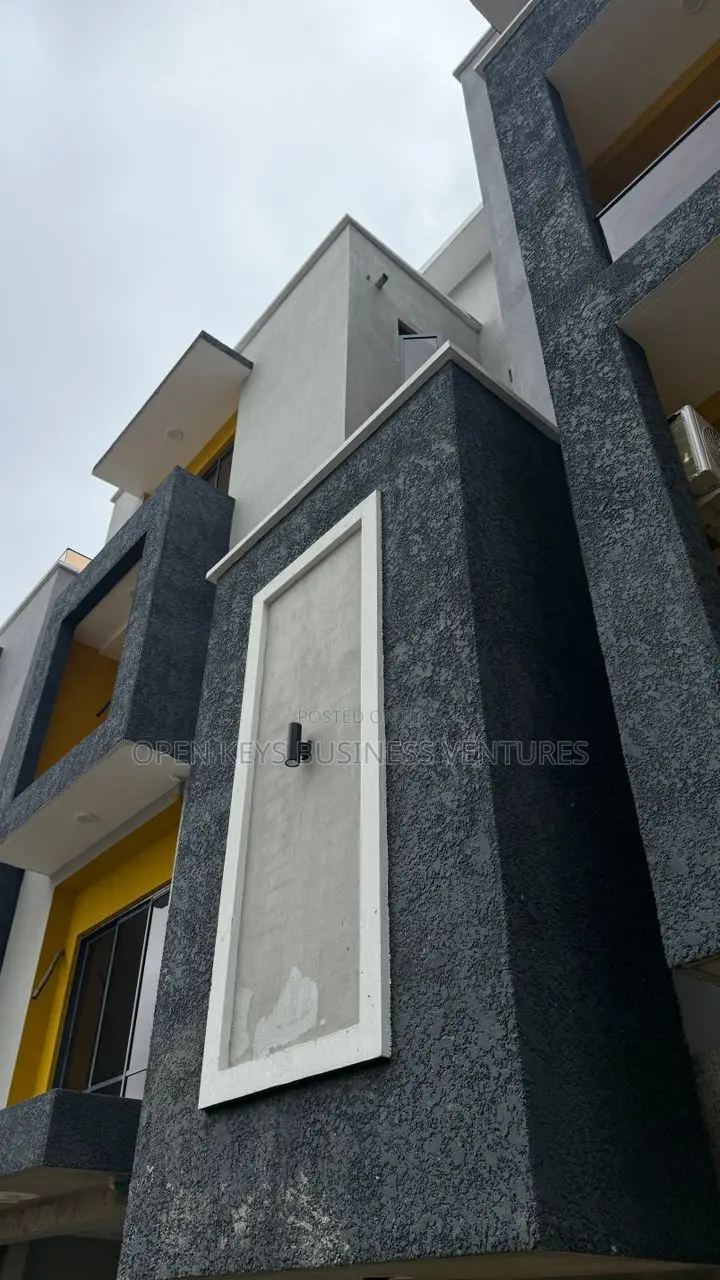 Furnished 2bdrm Apartment in Oral Estate, Ikota for sale in Ikota