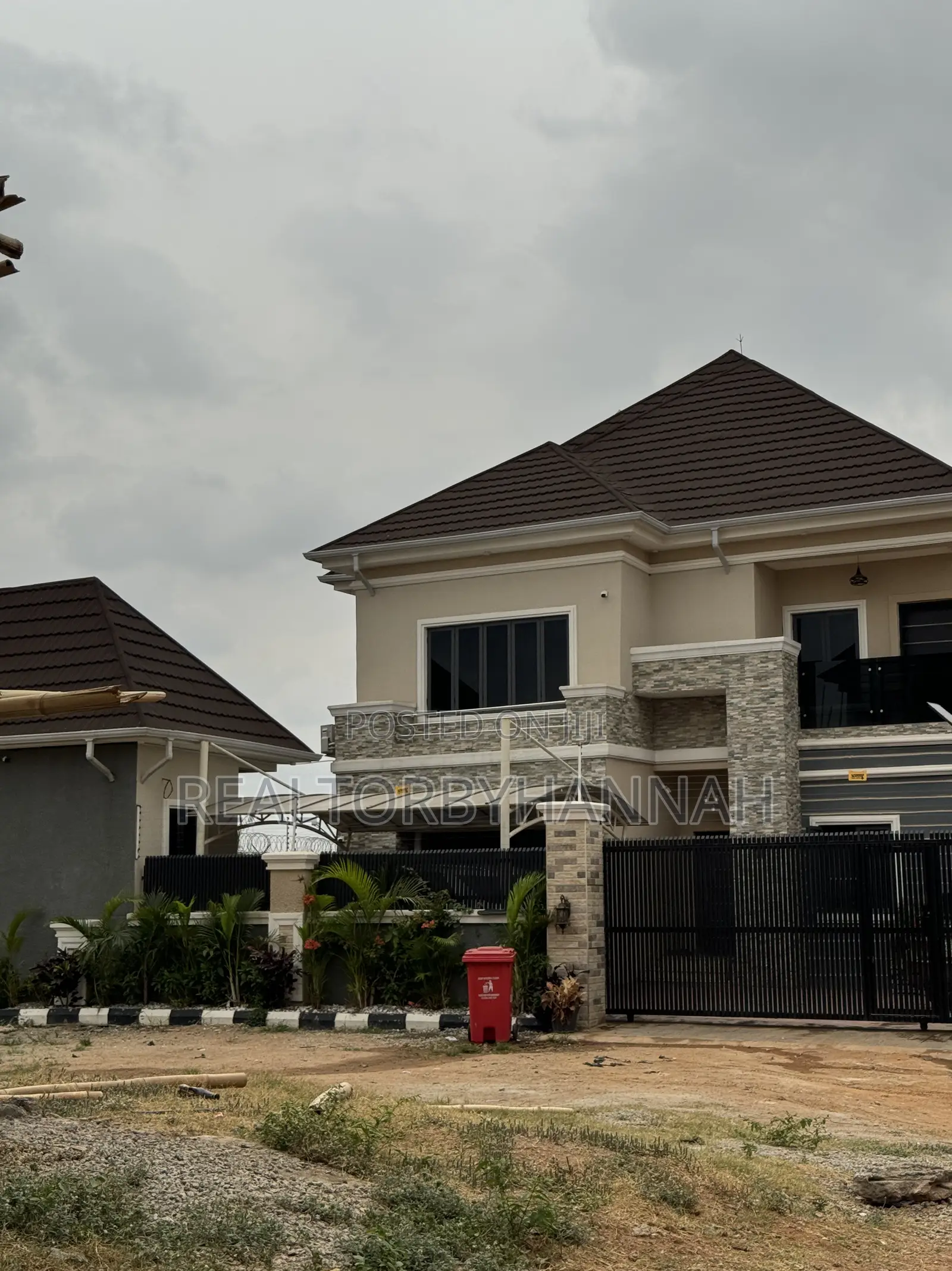 5bdrm Duplex in Niu Estate, Kubwa for sale in Kubwa
