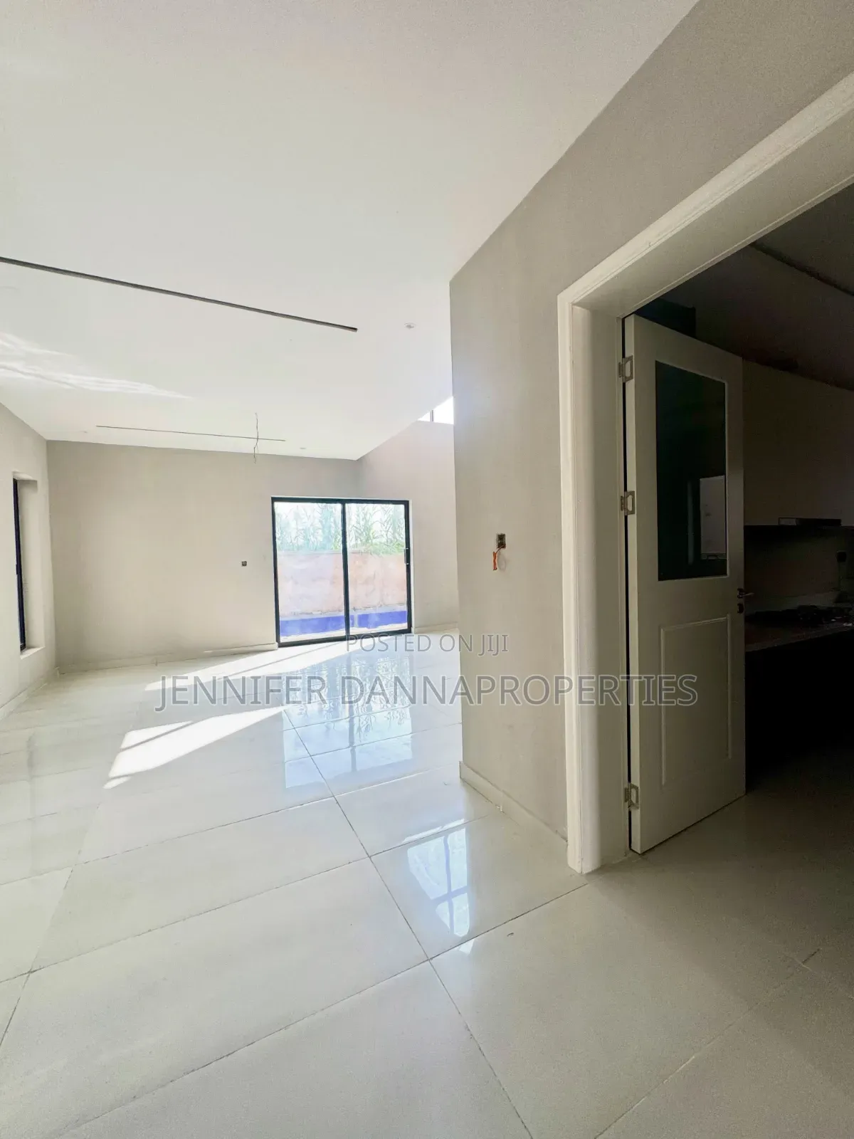 4bdrm Duplex in Lekki Phase 1 for sale in Lekki Phase 1