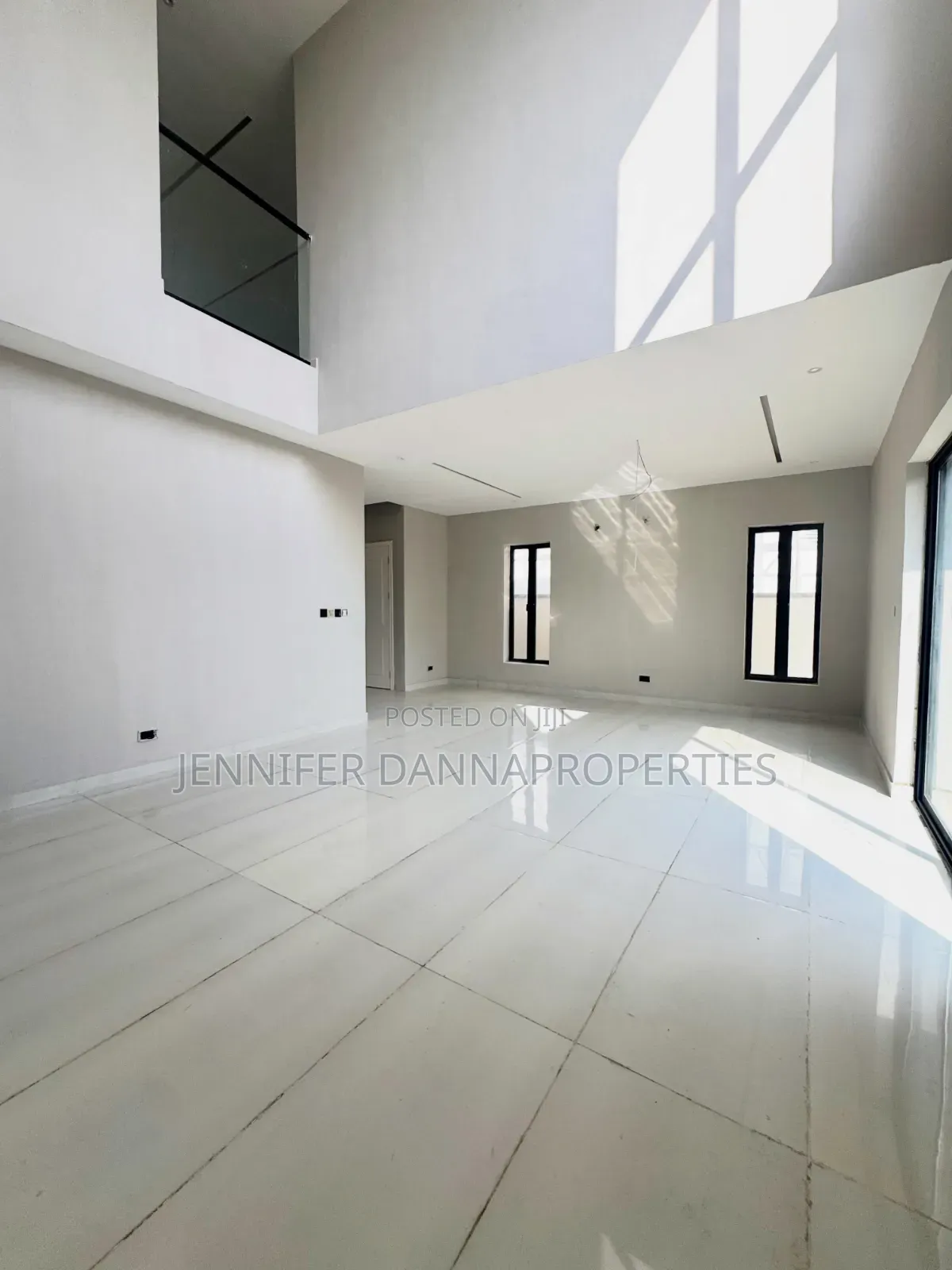 4bdrm Duplex in Lekki Phase 1 for sale in Lekki Phase 1