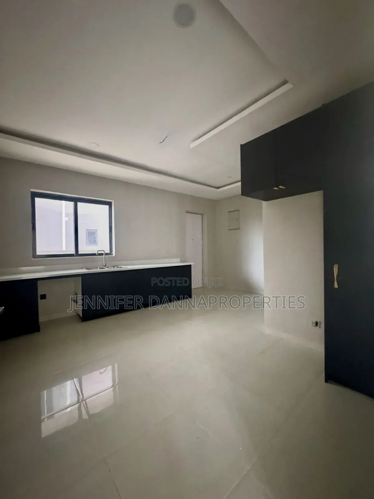 4bdrm Duplex in Lekki Phase 1 for sale in Lekki Phase 1