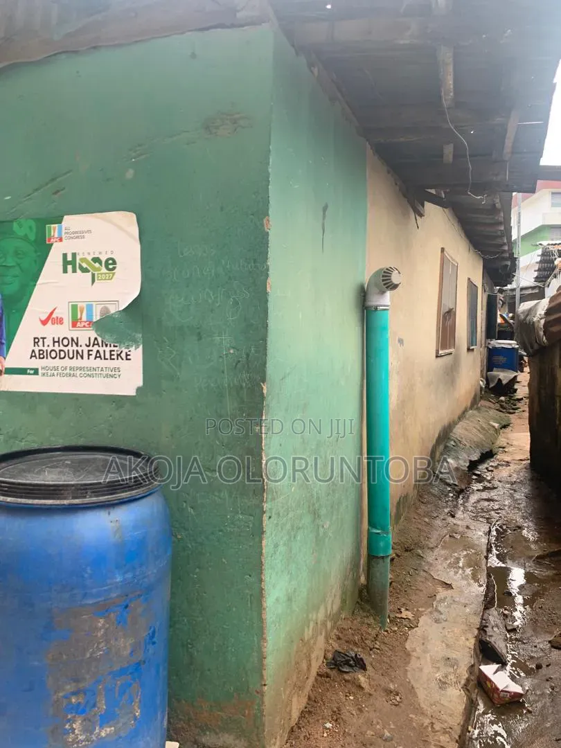 4bdrm House in Ikeja Lagos, Allen Avenue for sale in Allen Avenue