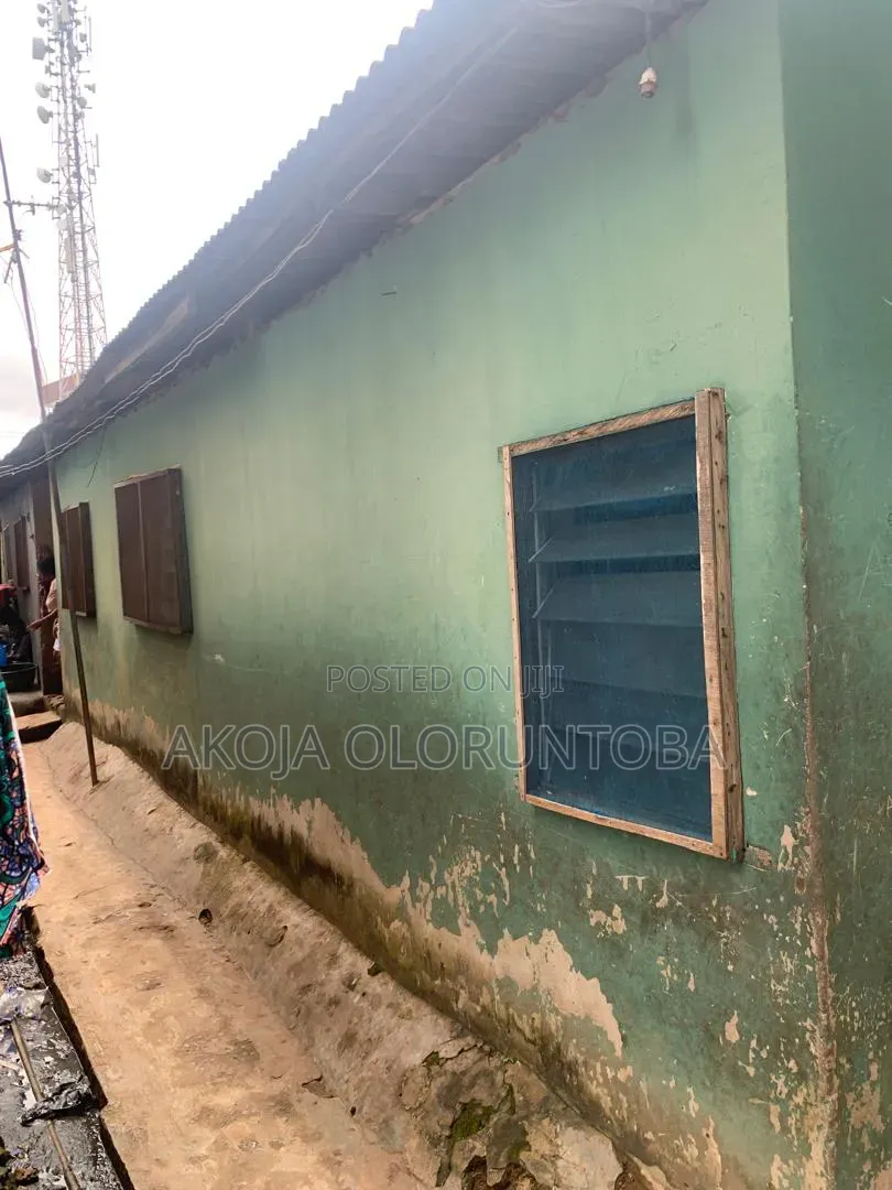 4bdrm House in Ikeja Lagos, Allen Avenue for sale in Allen Avenue
