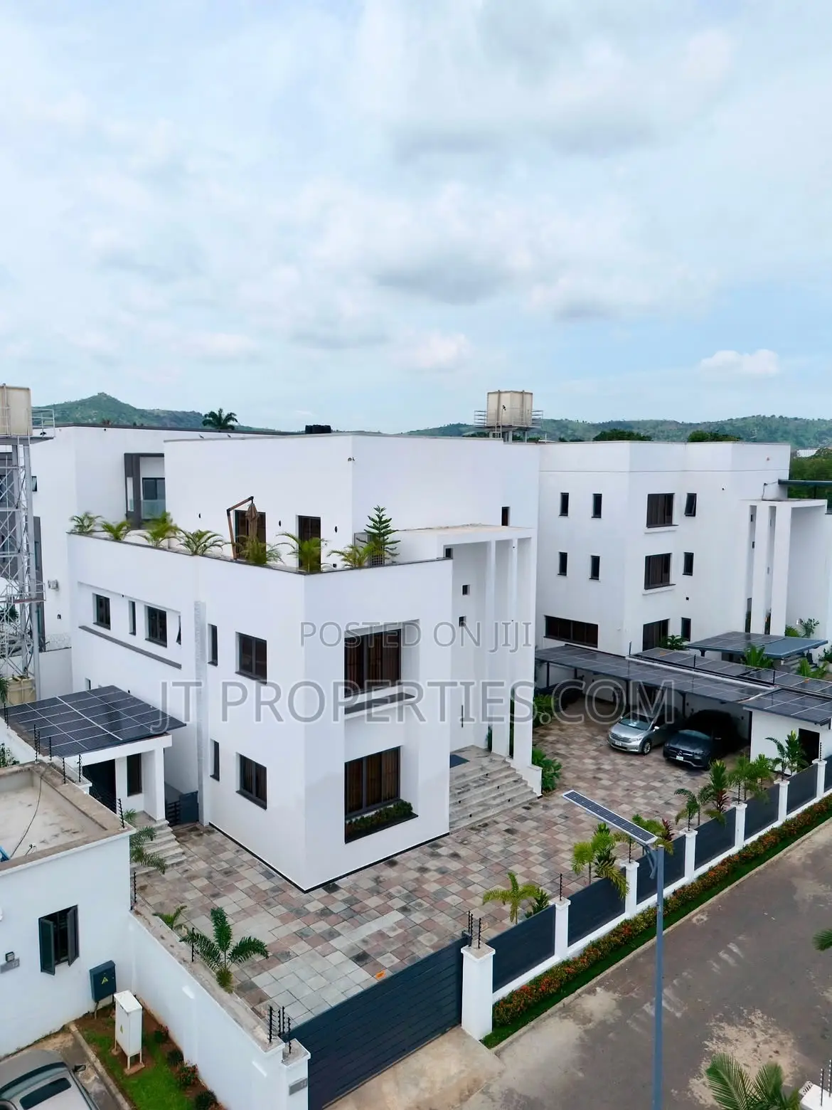 8bdrm Duplex in Maitama District for sale in Maitama