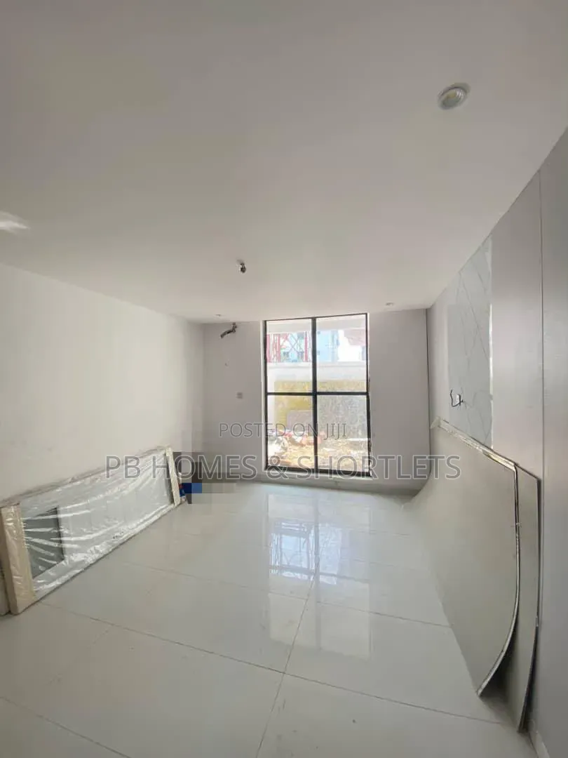 1bdrm Apartment in Lekki Expressway for sale in Lekki Expressway