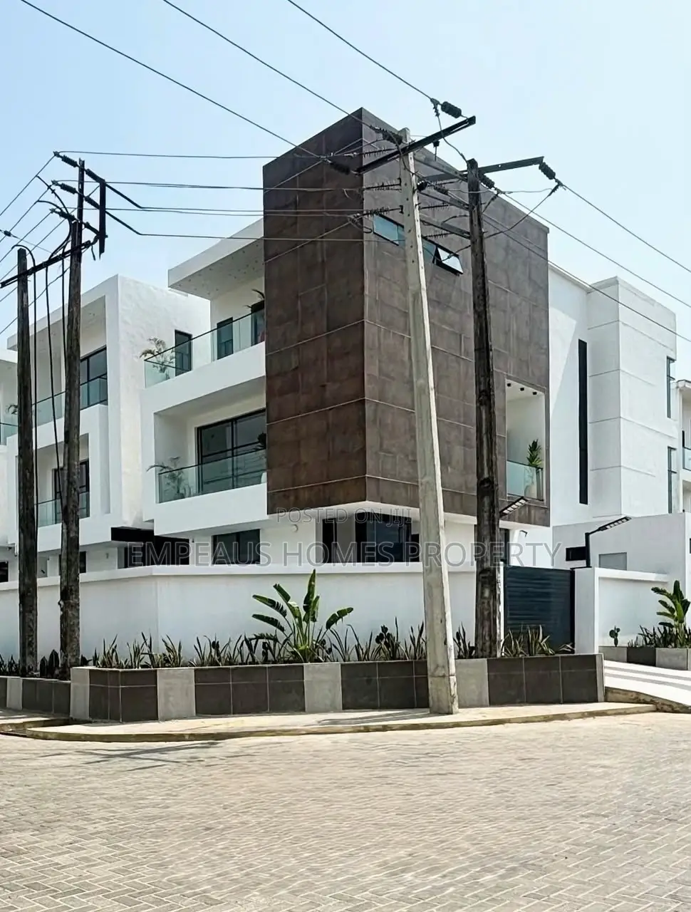 5 Bedroom Fully Detached Duplexe in Lekki Phase 1