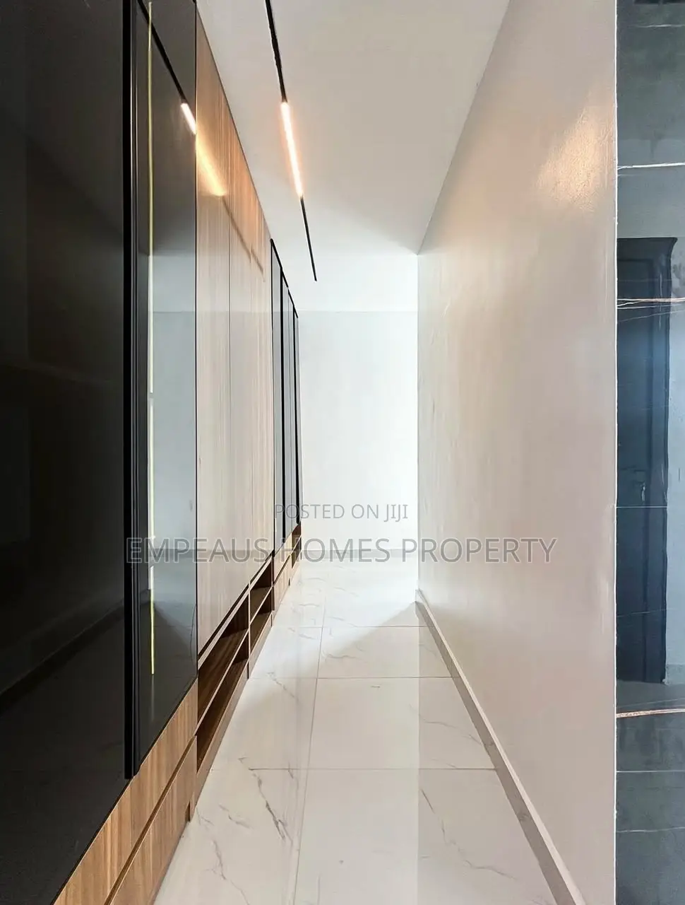 5 Bedroom Fully Detached Duplexe in Lekki Phase 1