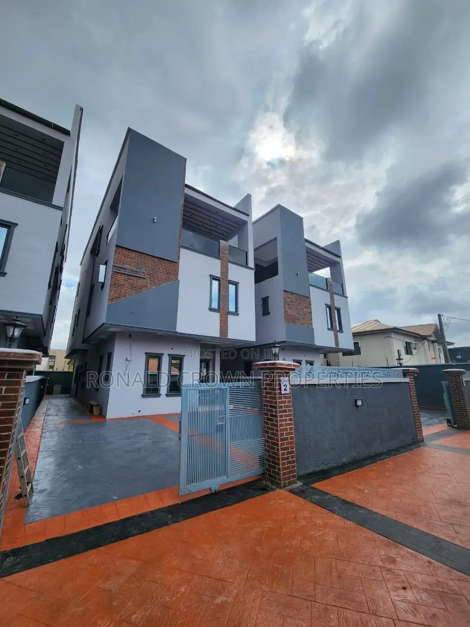 5bdrm Duplex in Opebi for sale in Opebi