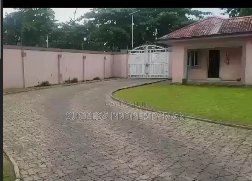 Table Land in Rumuodara