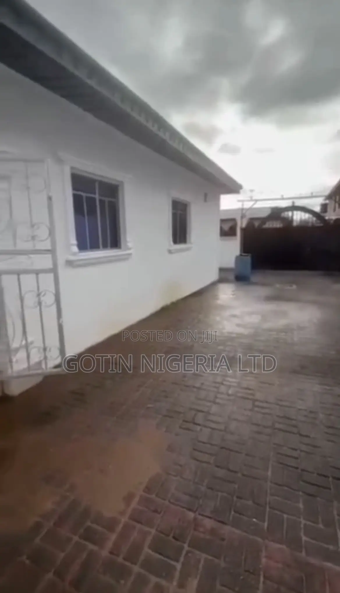 3bdrm Block of Flats in Gotin Nigeria Ltd, Benin City for sale in Benin City