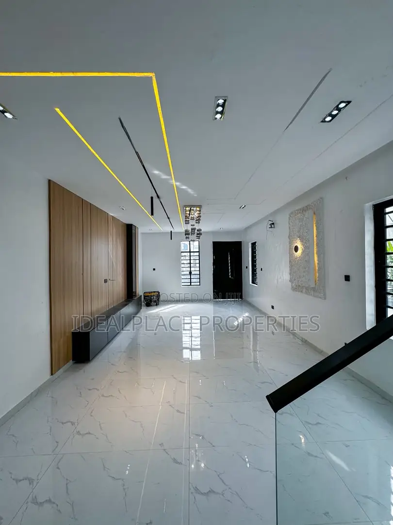 5bdrm Duplex in VGC / Ajah for sale in VGC / Ajah