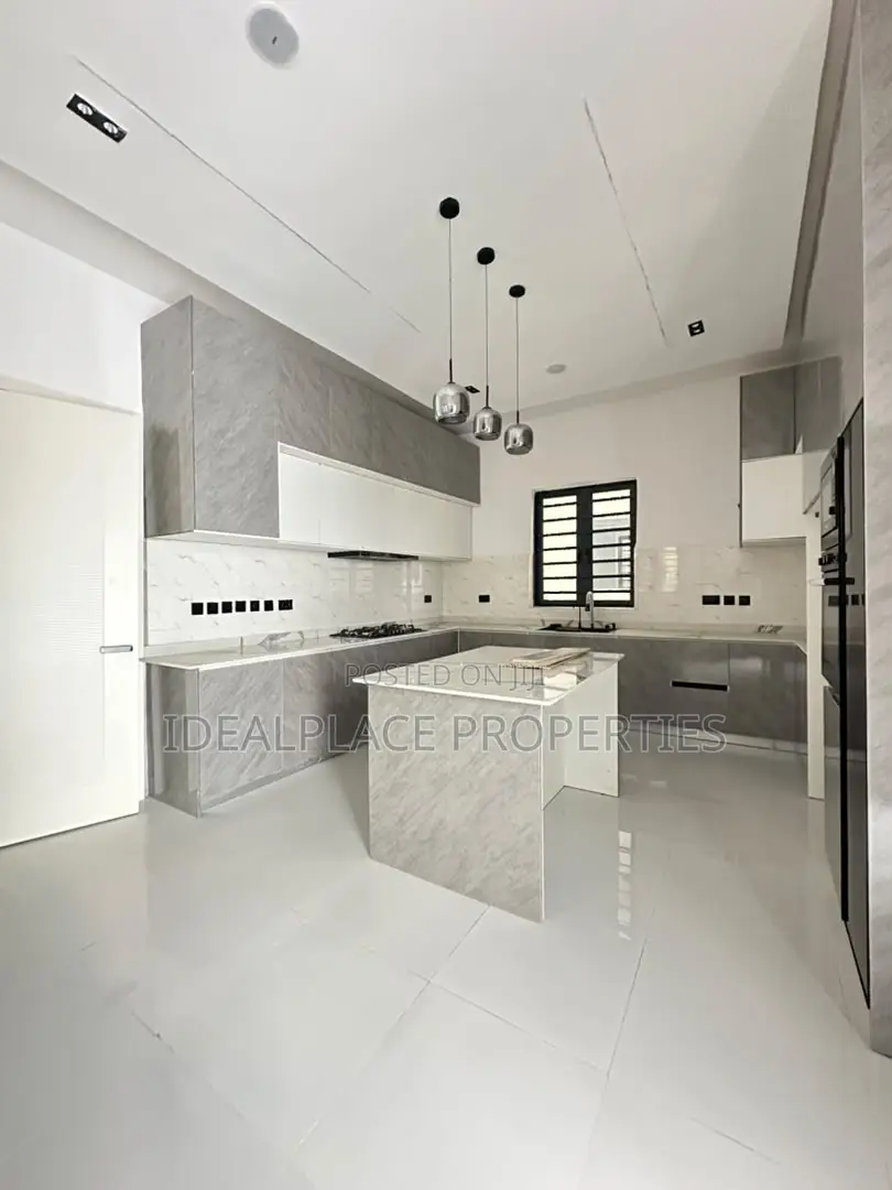 5bdrm Duplex in VGC / Ajah for sale in VGC / Ajah