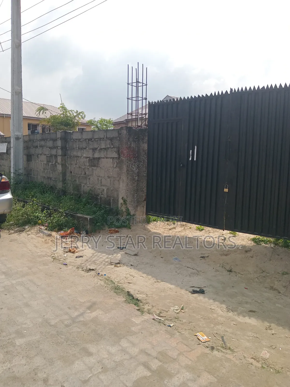 A Plot of Land – Corner Piece in Ado / Ajah