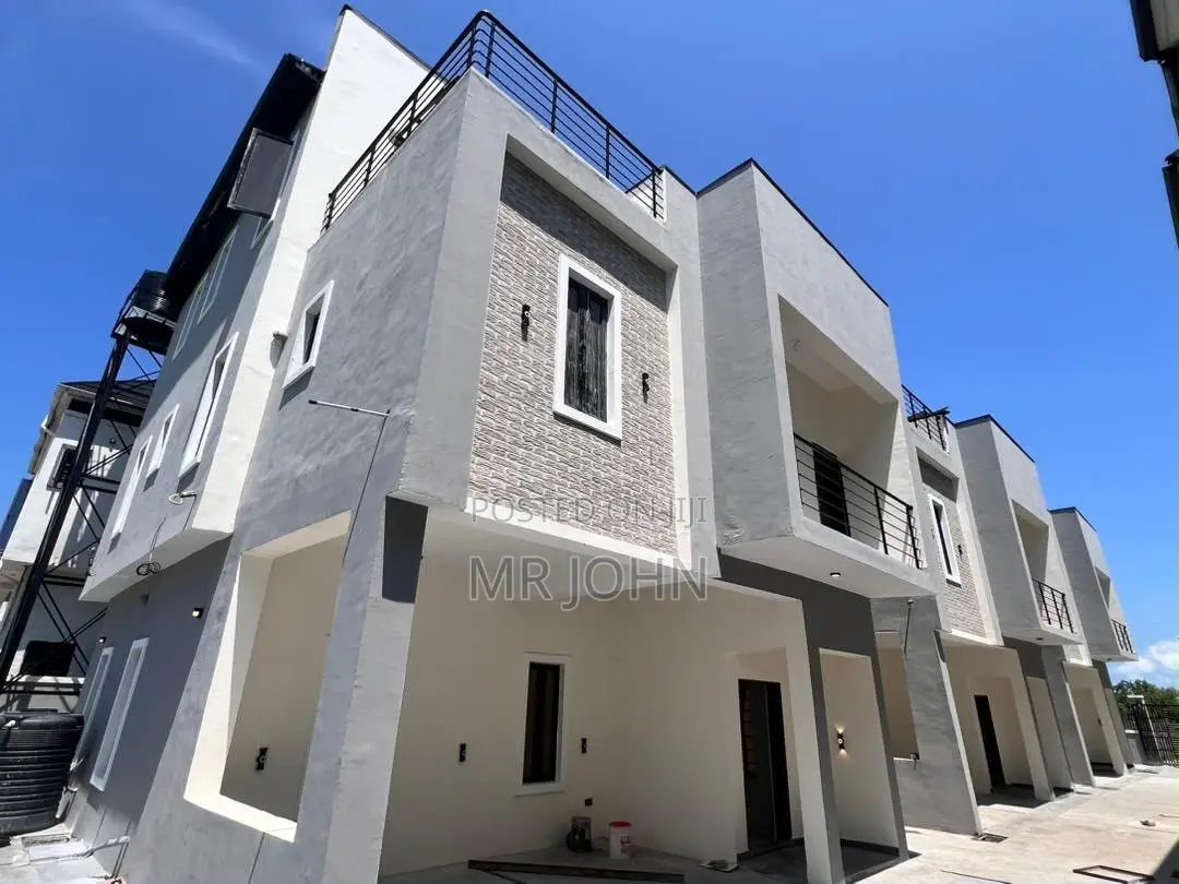 4bdrm House in Orchid Road Owo Pr, Lekki for rent in Lekki