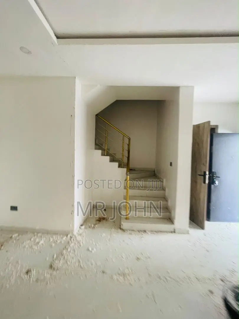 4bdrm Duplex in Orchid Road Owo Pr, Lekki for rent in Lekki