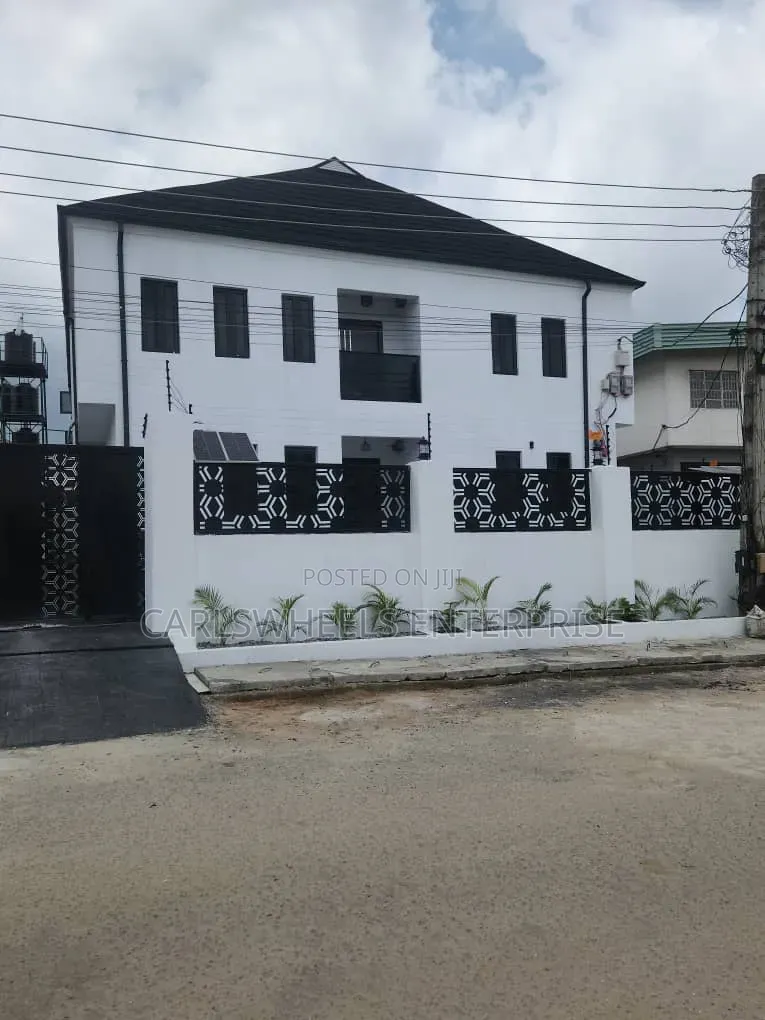 3bdrm Apartment in Phase 1 / Gbagada for sale in Phase 1 / Gbagada