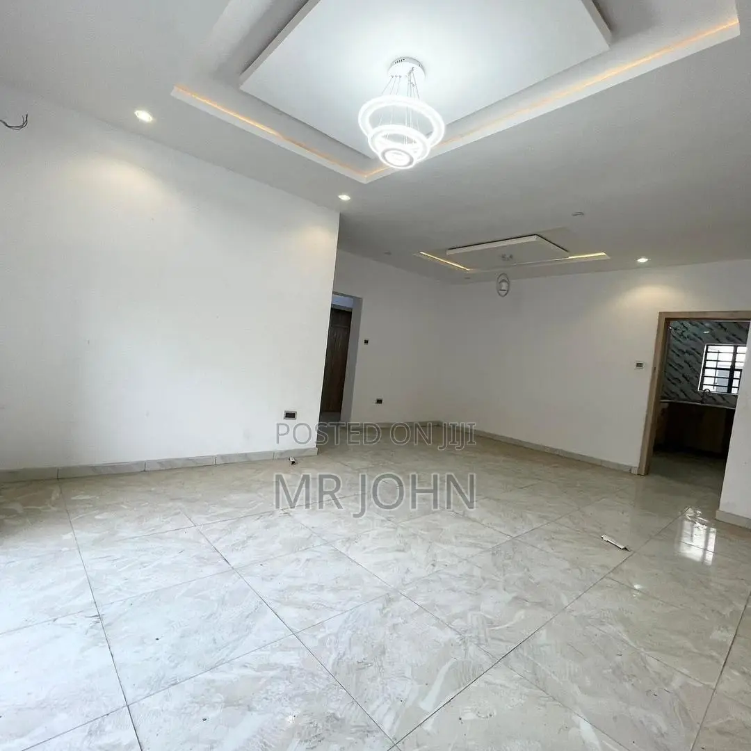 3bdrm Apartment in Ikota Villa, Lekki for rent in Lekki