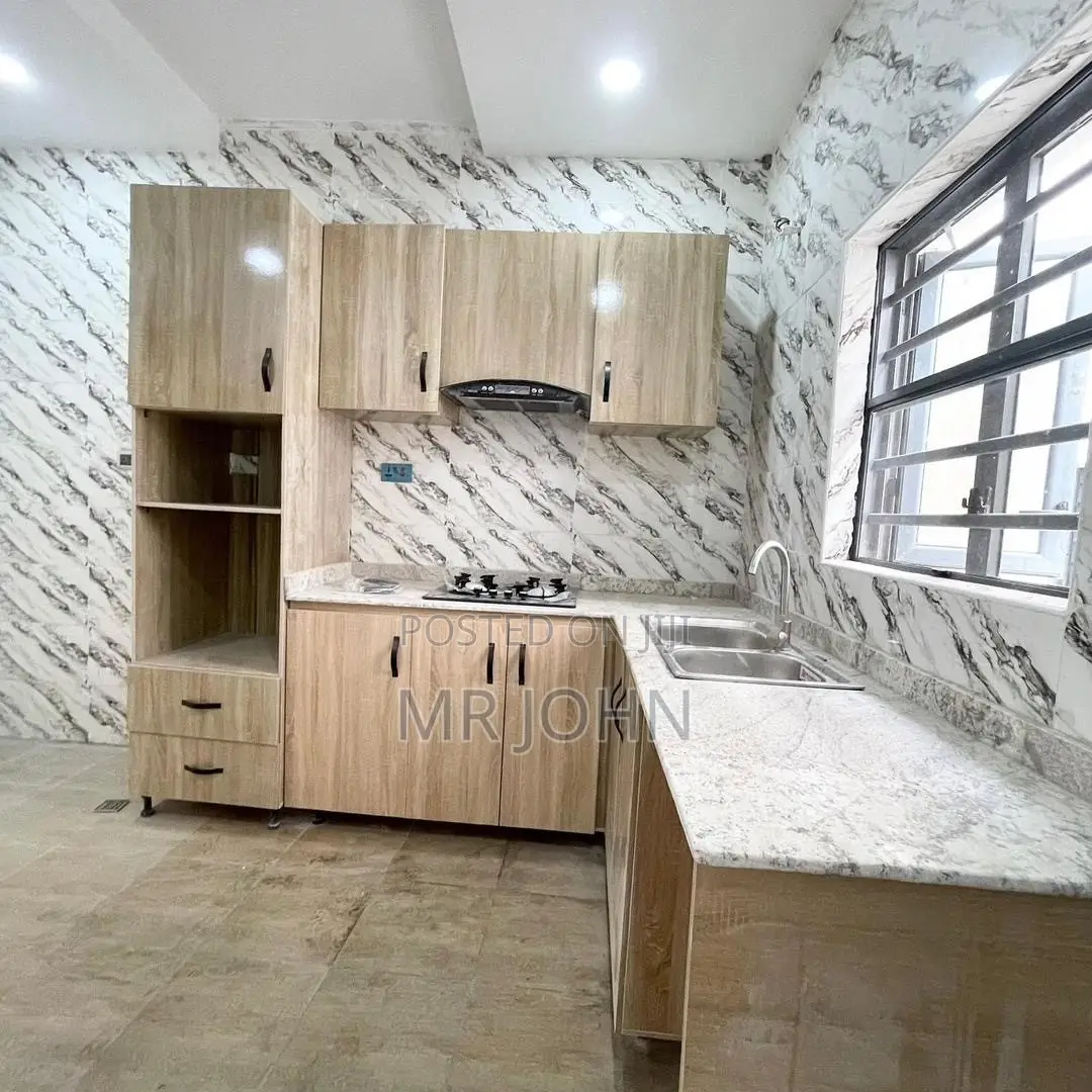3bdrm Apartment in Ikota Villa, Lekki for rent in Lekki