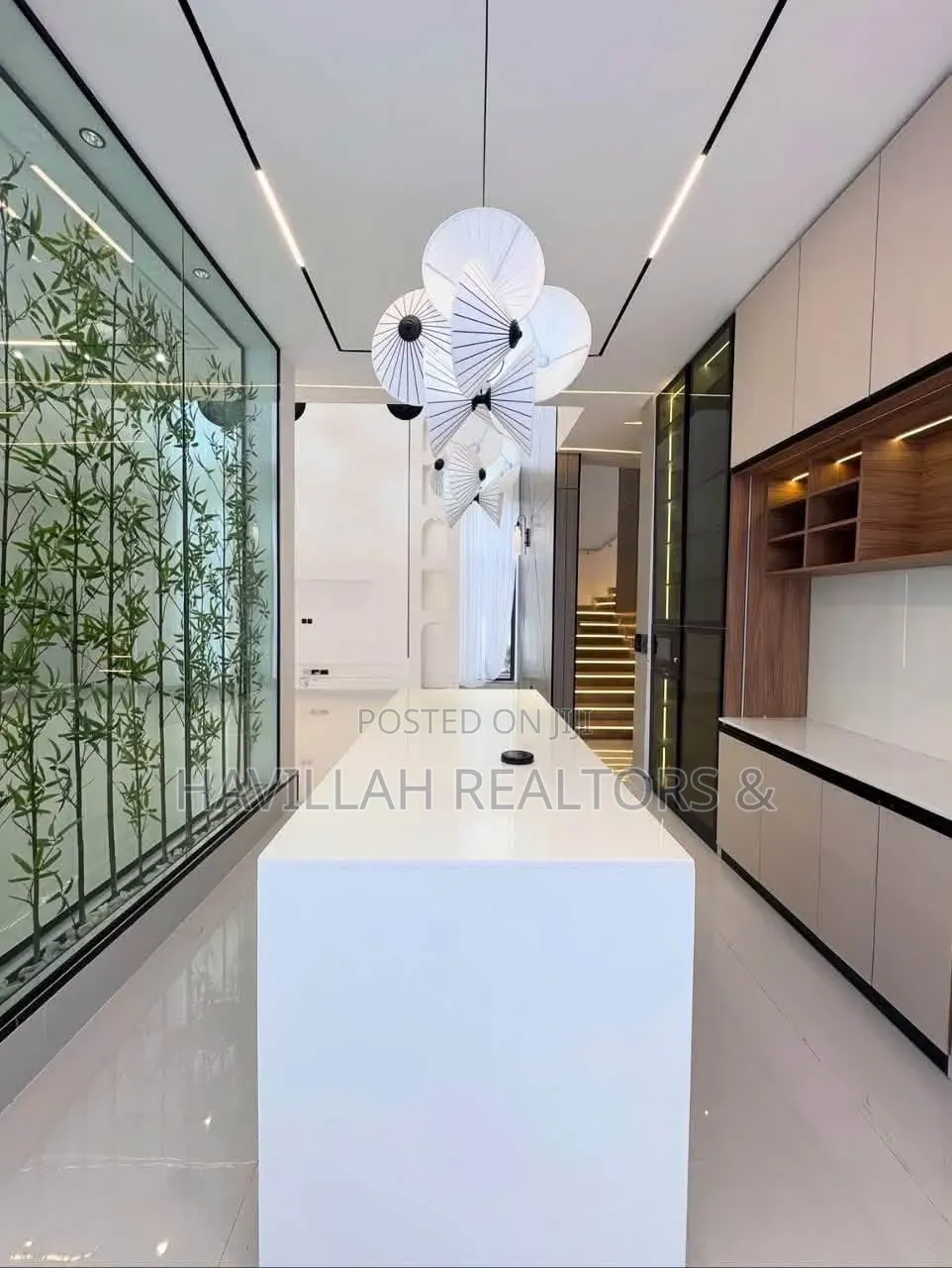 6bdrm Duplex in Osapa london for sale in Osapa london
