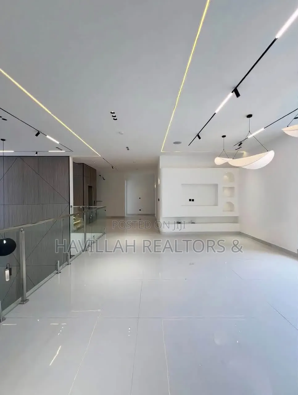 6bdrm Duplex in Osapa london for sale in Osapa london