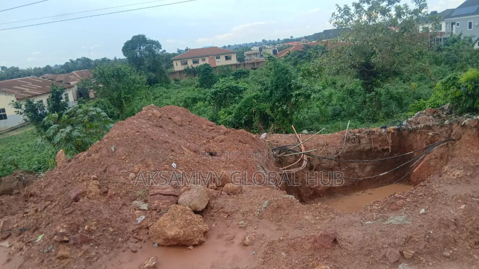 3000 SQM for Sale at Lagos Ibadan Express Way. Facing Main Road in Ibadan