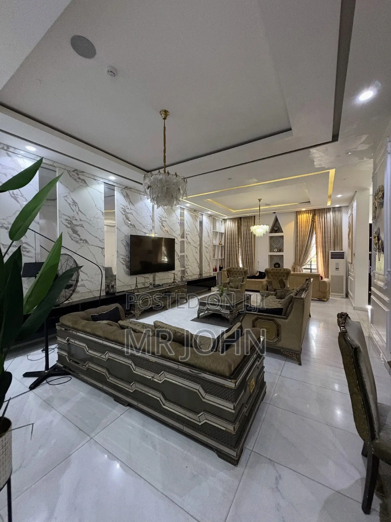 5bdrm House in Ikota Villa Owo Pr, Lekki for rent in Lekki