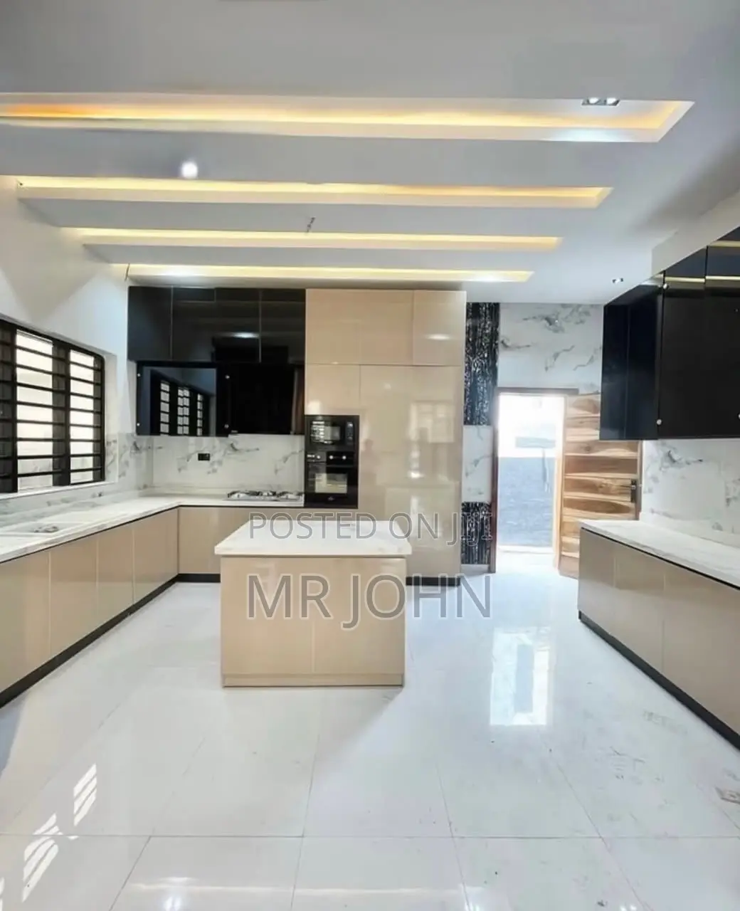 4bdrm Mansion in 2Nd Toll Gate Owo Pr, Lekki for rent in Lekki