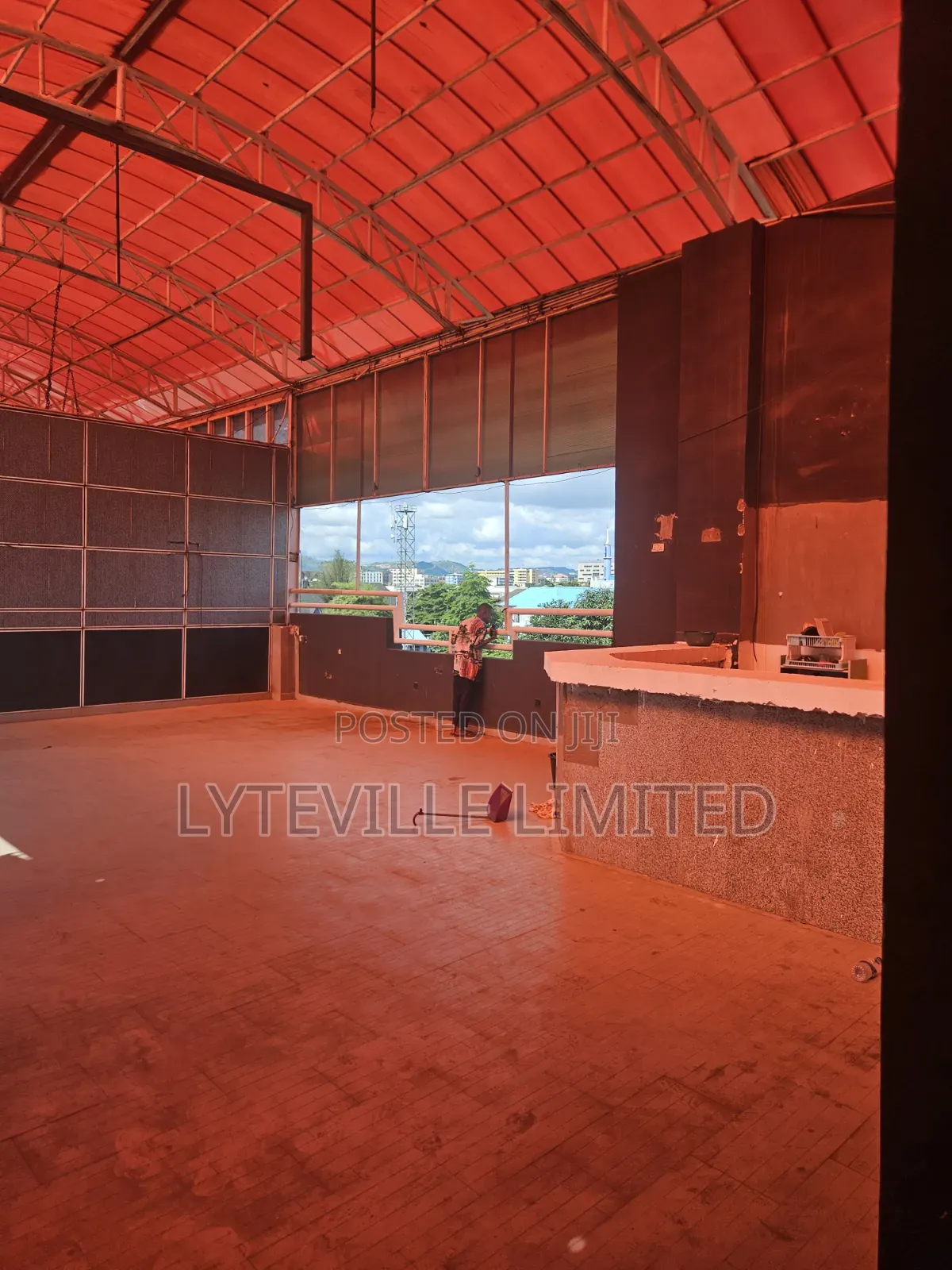 Lounge Space 229sqm in Utako