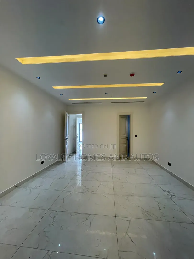 3bdrm Apartment in Omole Phase 1 for sale in Omole Phase 1