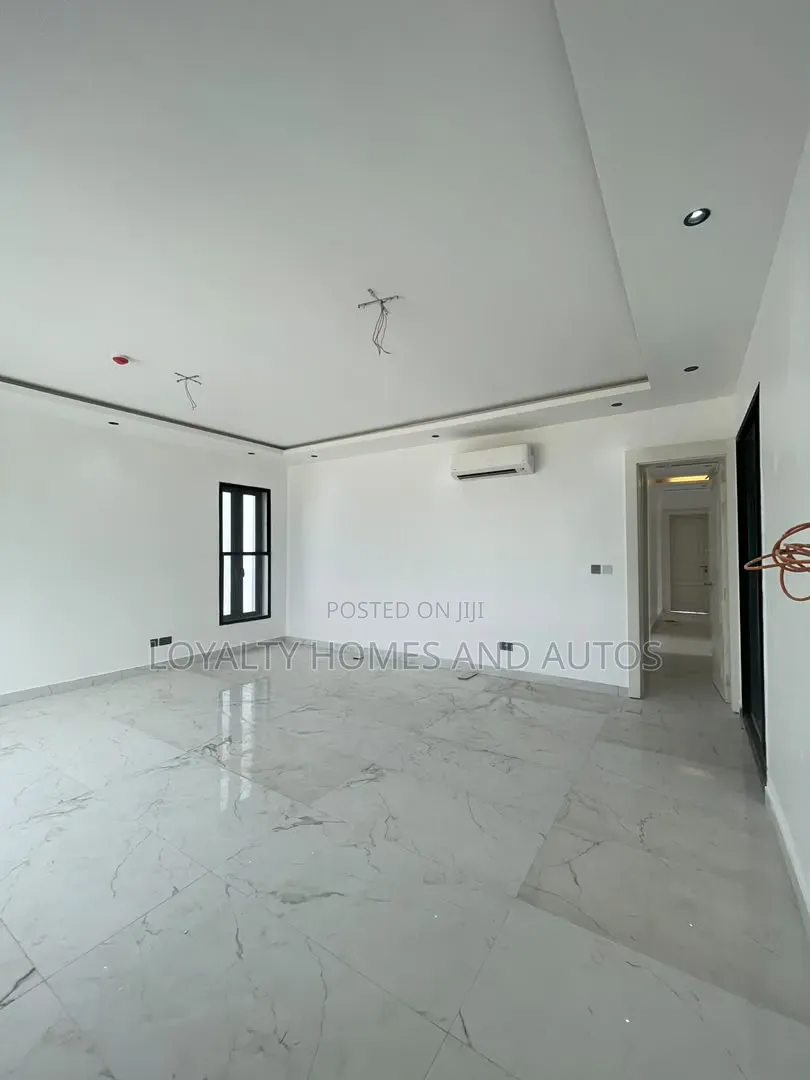 3bdrm Apartment in Omole Phase 1 for sale in Omole Phase 1