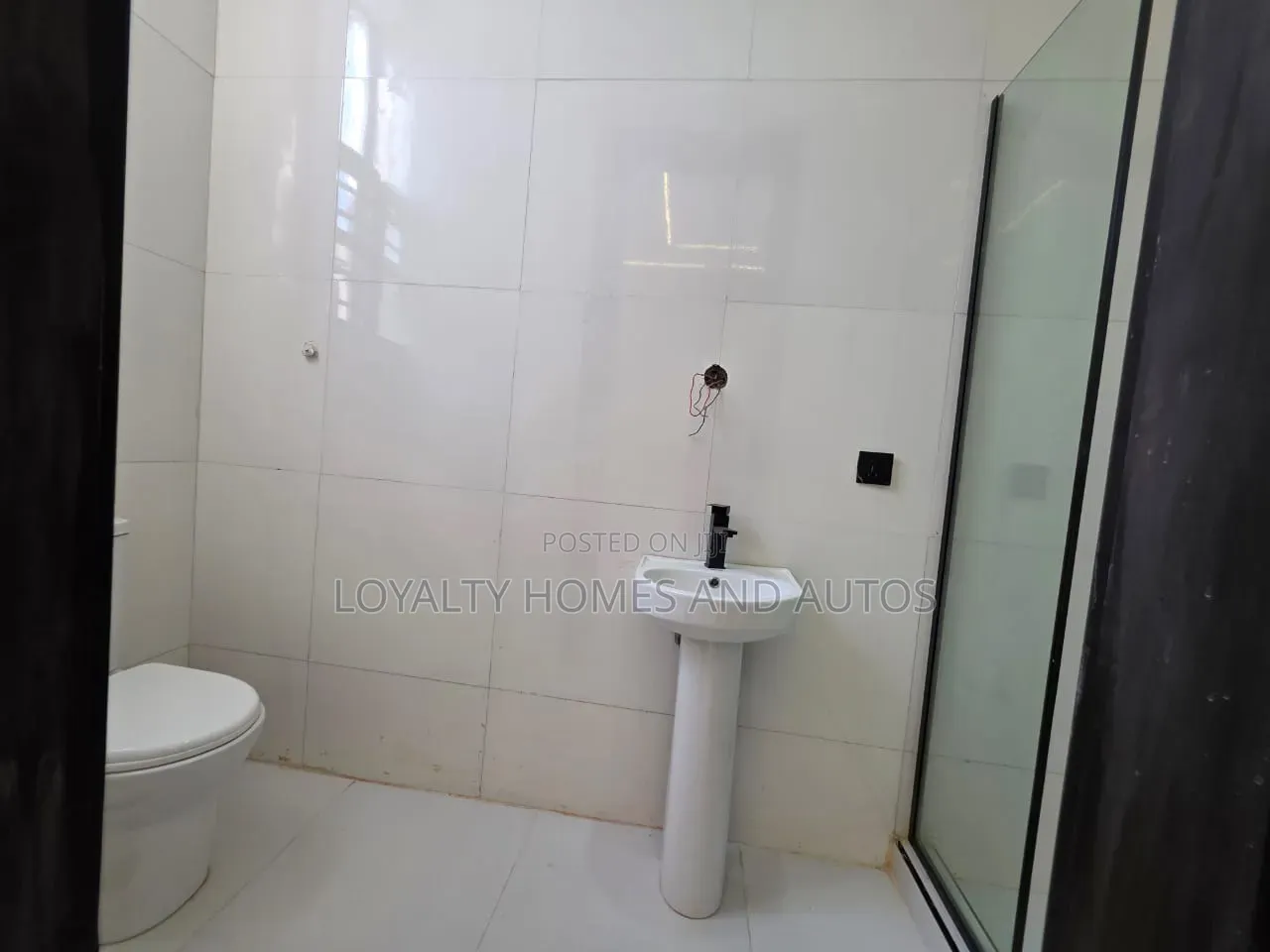 3bdrm Duplex in GRA Phase 1 for sale in GRA Phase 1