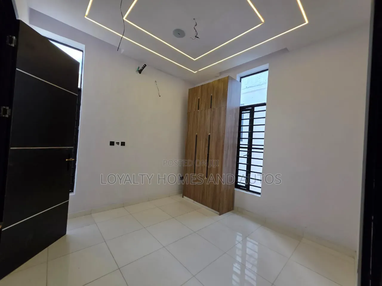 3bdrm Duplex in GRA Phase 1 for sale in GRA Phase 1