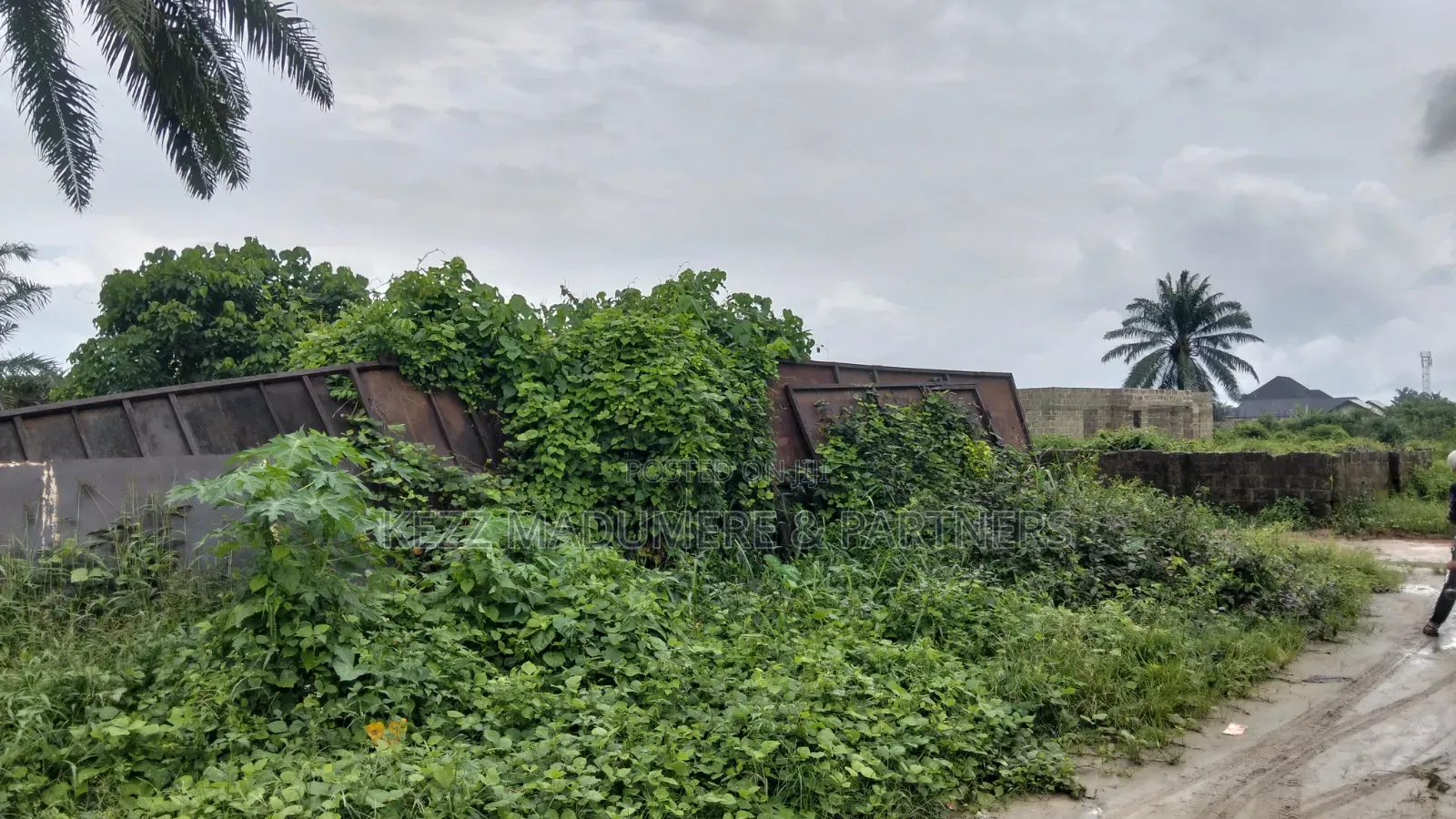 For Sale : 1 Plot at Ivory Height Estate , Eliozu Eneka Rd, Ph in Eneka