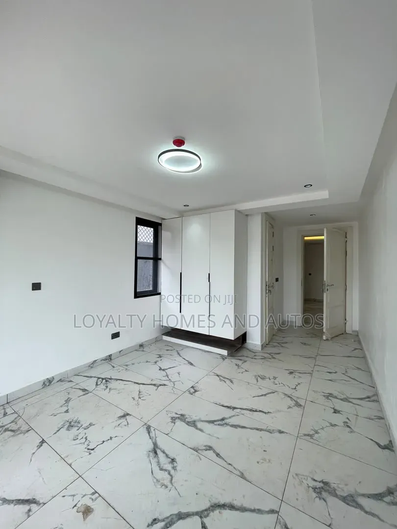 4bdrm Duplex in GRA Phase 1 for sale in GRA Phase 1