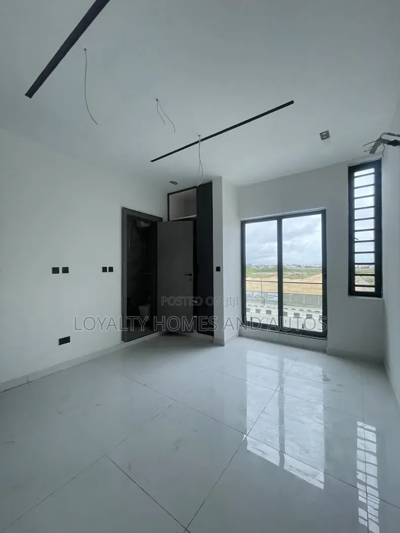 4bdrm Duplex in GRA Phase 1 for sale in GRA Phase 1