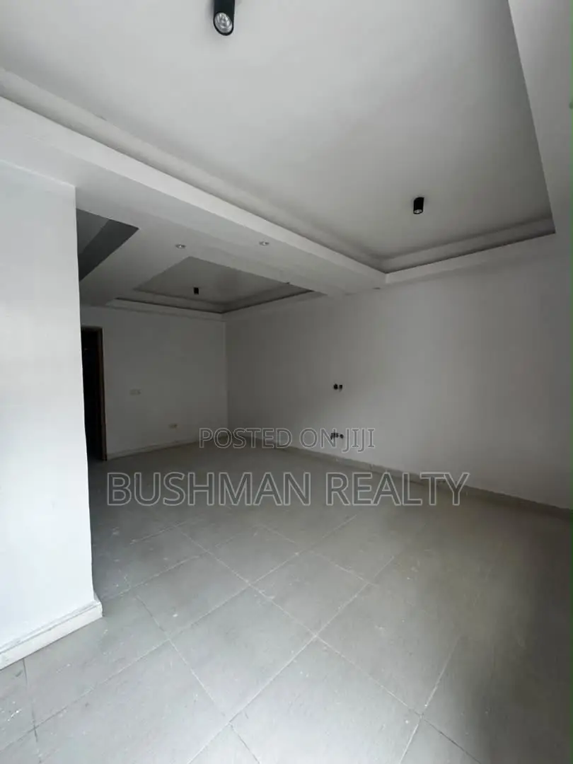 4bdrm Duplex in Lekki Phase 1 for rent in Lekki Phase 1