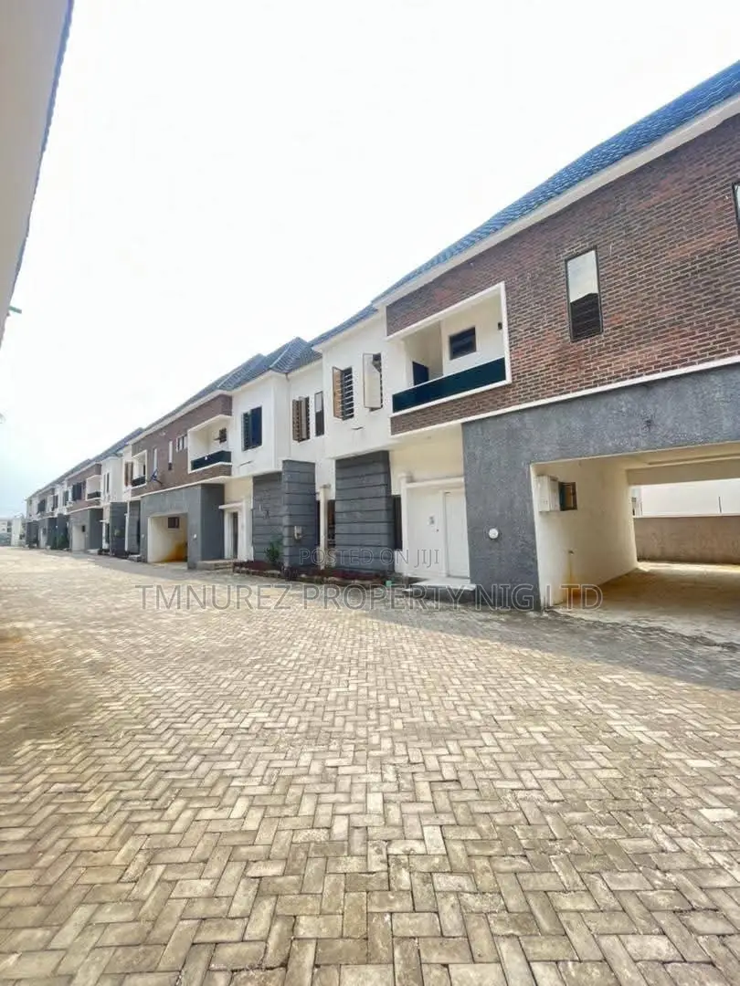 4bdrm Duplex in Orchid, Chevron for sale in Chevron