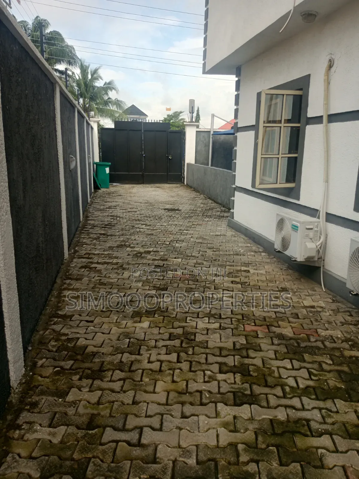 3bdrm Block of Flats in Mobile Road, Off Lekki-Epe Expressway for rent in Off Lekki-Epe Expressway