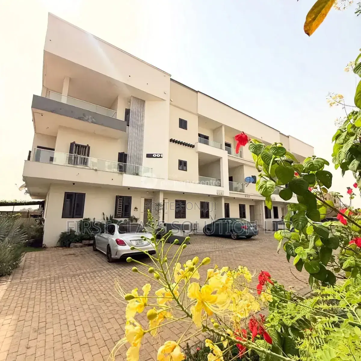 Furnished 4bdrm Duplex in Kaura for sale in Kaura