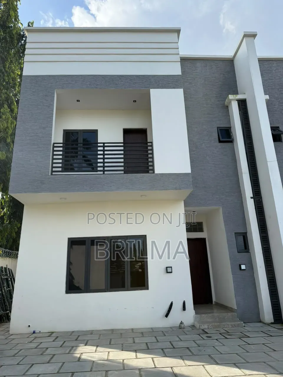 4bdrm Duplex in Life Camp for sale in Life Camp