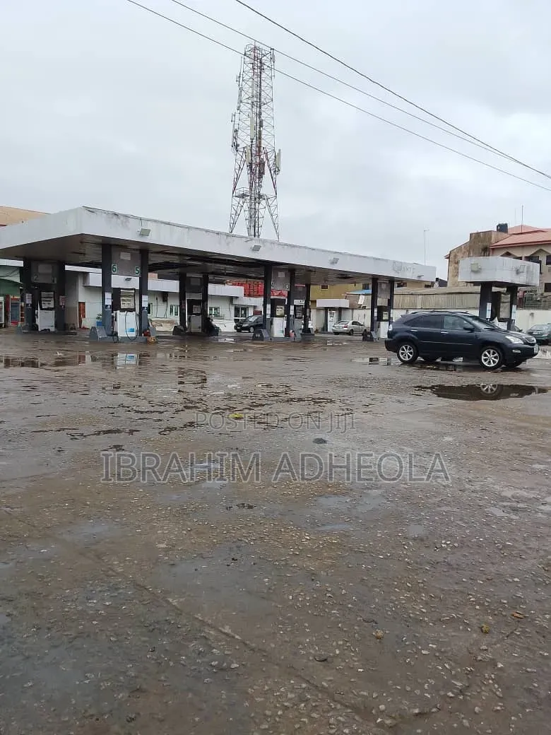 FILLING STATION Sitting on a 4plot of Land in Egbeda