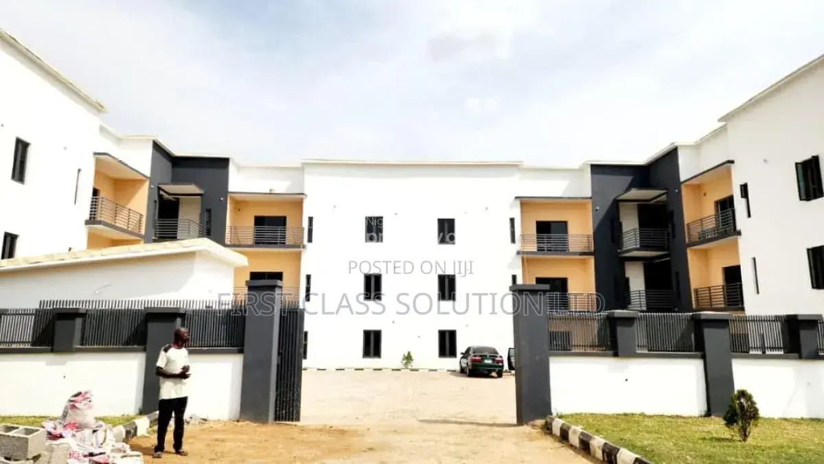 Furnished 3bdrm Apartment in Kaura for sale in Kaura