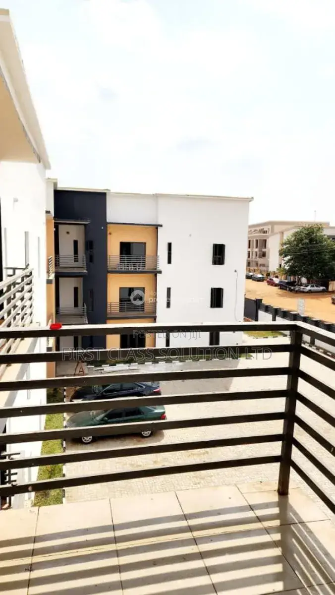 Furnished 3bdrm Apartment in Kaura for sale in Kaura