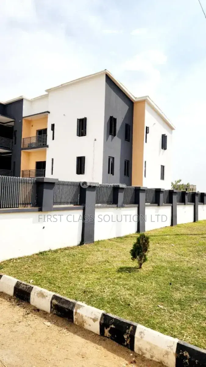 Furnished 3bdrm Apartment in Kaura for sale in Kaura
