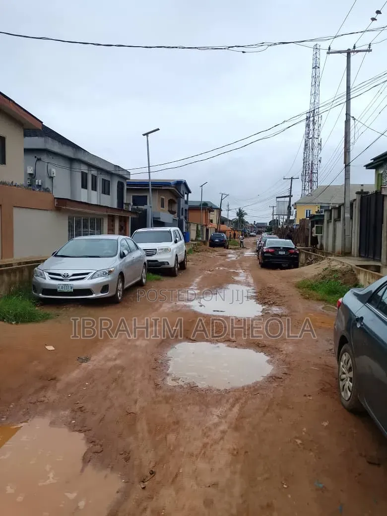 Land Measuring 60 by 120 in Egbeda