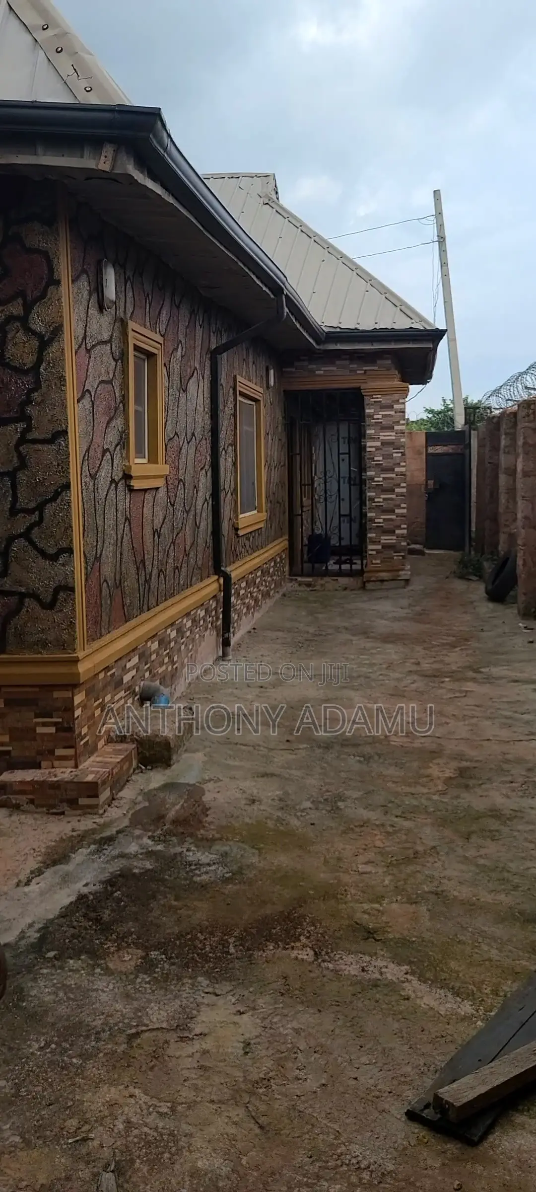 Furnished 3bdrm Block of Flats in Ekpoma for sale in Ekpoma