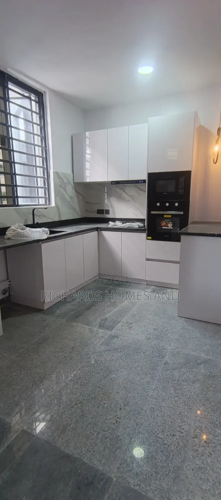 Studio Apartment in Ikate for rent in Ikate