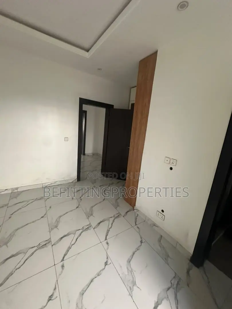 4bdrm Penthouse in Ikeja GRA for sale in Ikeja GRA