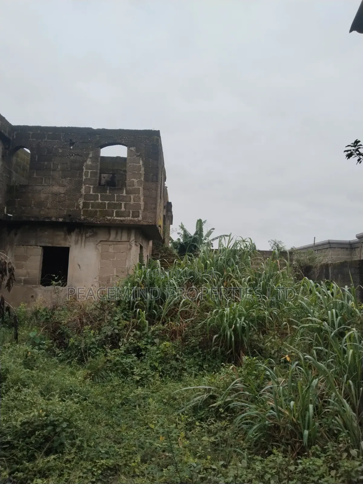 8bdrm Block of Flats in Akinbo Akute for sale in Akute Ajuwon