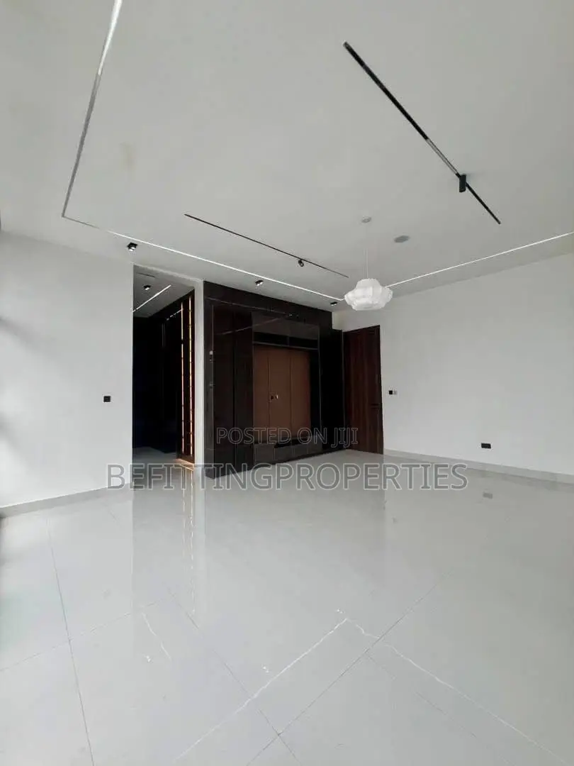 5bdrm House in Lekki for sale in Lekki